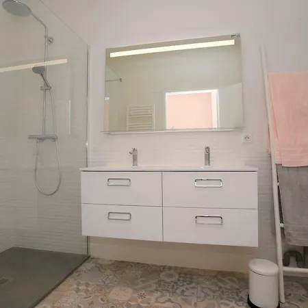 Hyper Centre A Deux Pas De Saint Emilion Апартаменты *